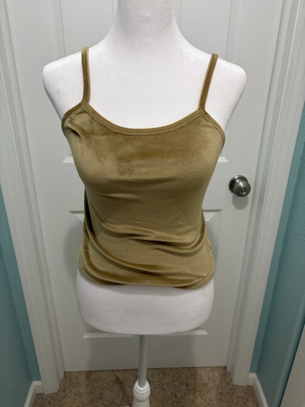 Skims Medium Gold Cropped Velour Cami